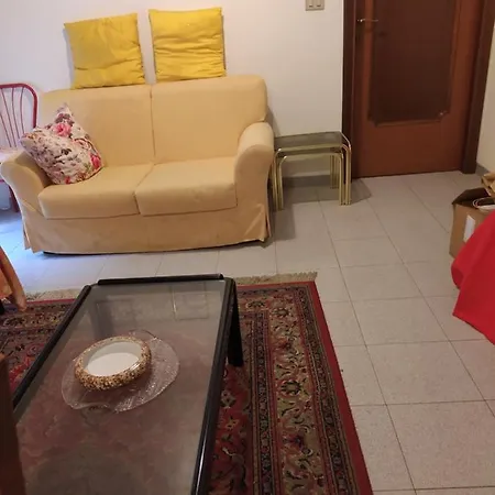Homestay + Locri