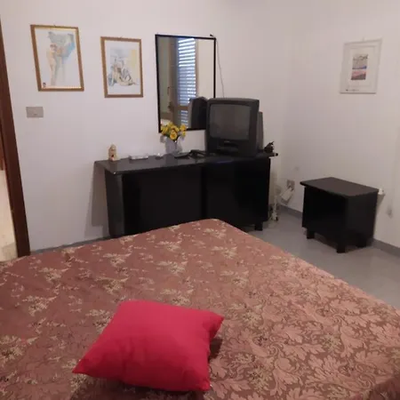 Homestay + *